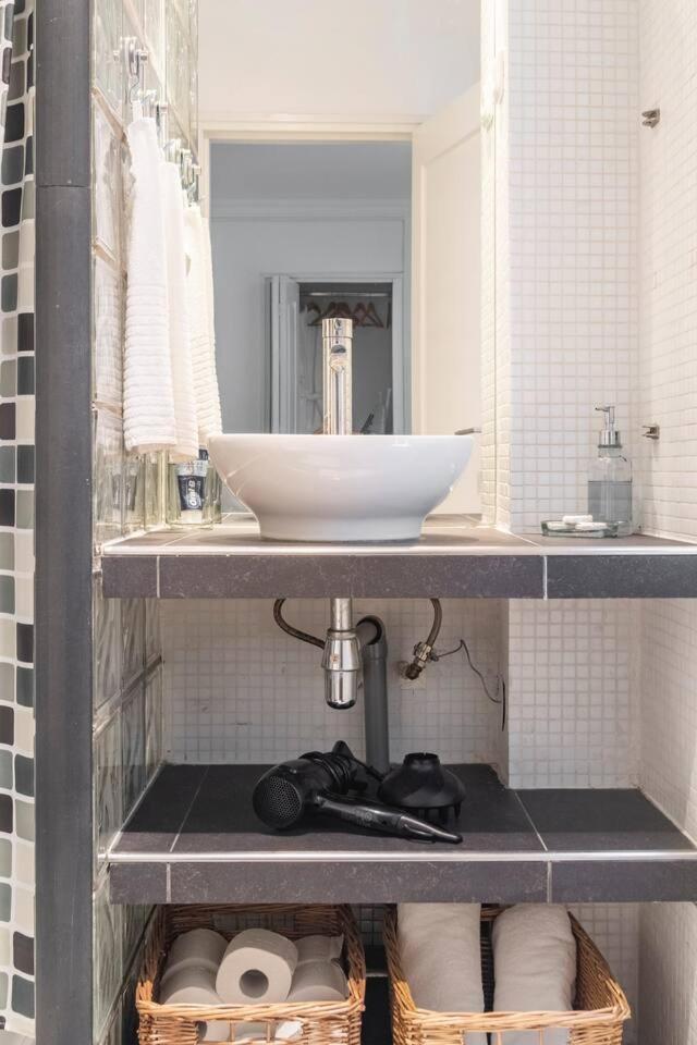Riverbridge Suite - Historic Center Canal District Amsterdam Bagian luar foto